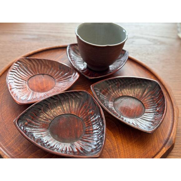 Vintage Japanese Wooden Coasters / Triangle Tea Saucers, Hand-Carved (Set of 4) - Picture 7 of 10